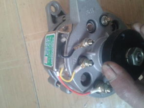 您好,我手有一款发电机如图 jf11硅整流发电机14v1000w ,接线柱有四个 f